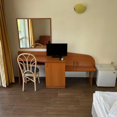 Family Romantik Hotell Slăntjev Brjag